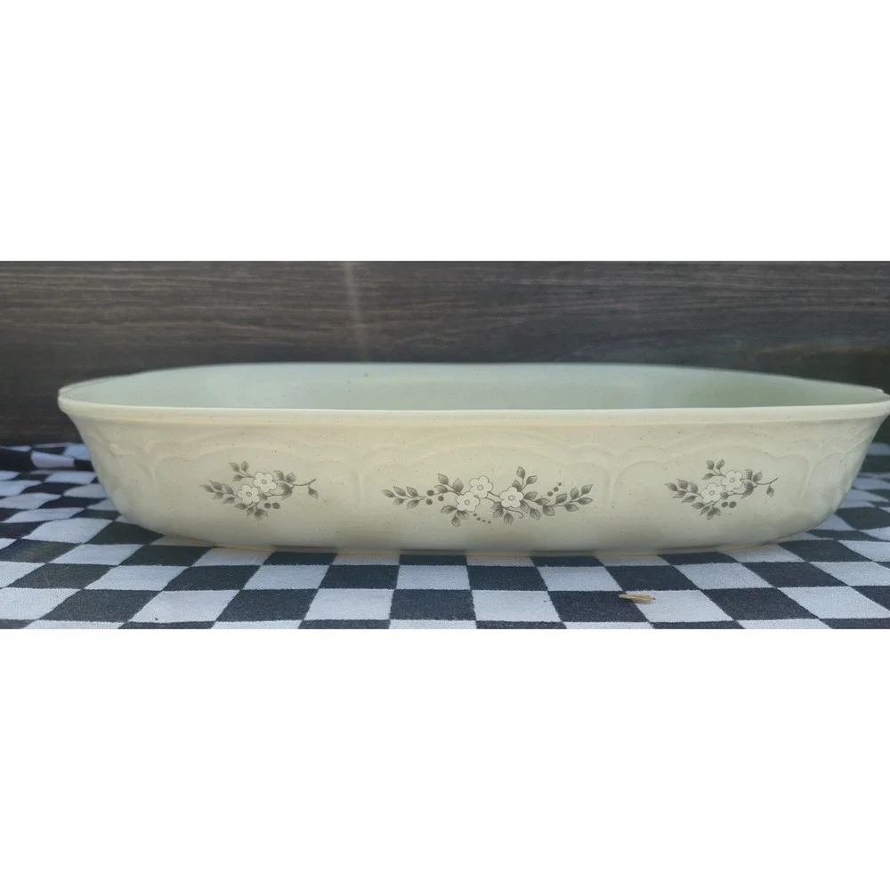 Pfaltzgraff Heirloom 2 Quart Baker Rectangular‎ Casserole Dish Grey Floral 236